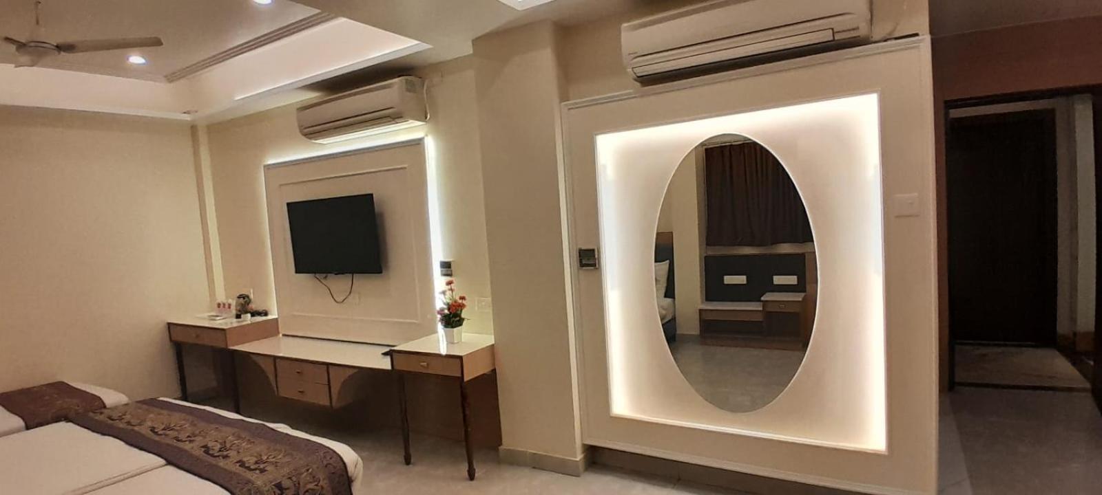 Hotel Banaras Haveli Varanasi Exteriör bild