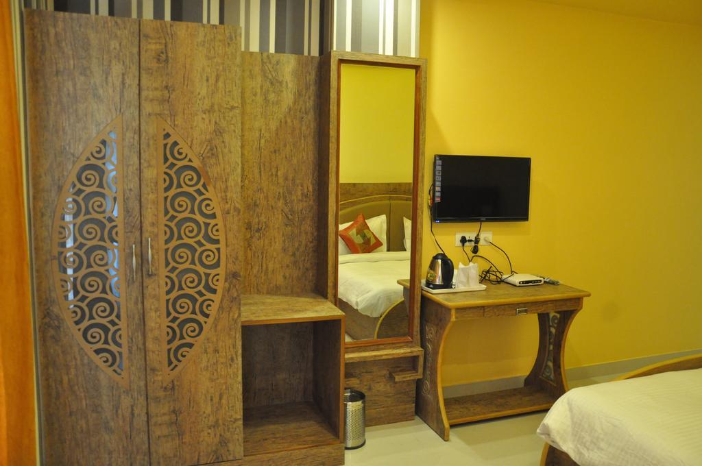 Hotel Banaras Haveli Varanasi Exteriör bild
