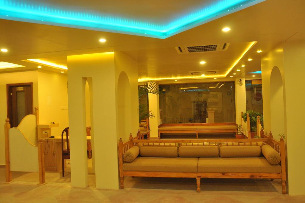 Hotel Banaras Haveli Varanasi Exteriör bild