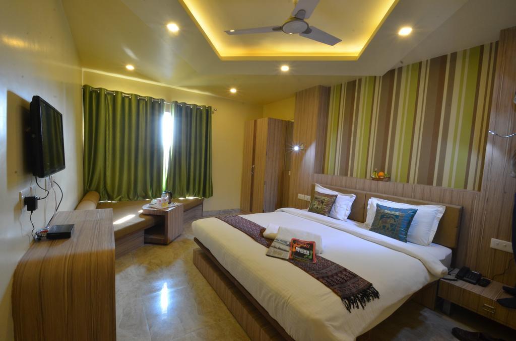 Hotel Banaras Haveli Varanasi Exteriör bild