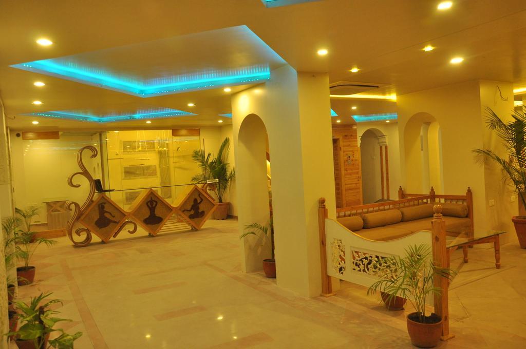 Hotel Banaras Haveli Varanasi Exteriör bild