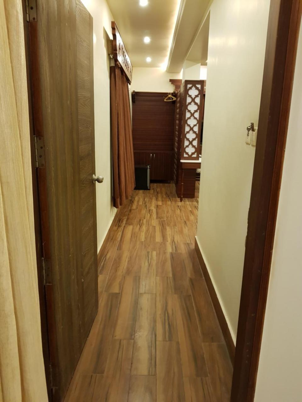 Hotel Banaras Haveli Varanasi Exteriör bild